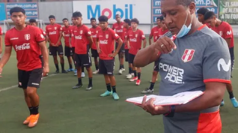 Víctor Reyes, DT de la Selección Peruana Sub-17 habló tras el 1-1 ante Paraguay. Foto: GLR