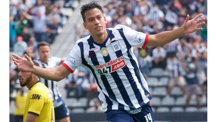 Cristian Benavente estaría cerca de renovar su vínculo con Alianza Lima según RPP Noticias. Foto: Alianza History