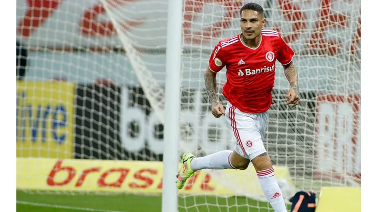 Paolo Guerrero se prepara para volver a jugar en Brasil