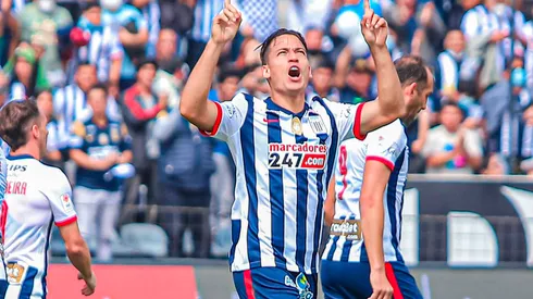 Cristian Benavente marcó uno de los goles, pero fue expulsado en la segunda mitad.