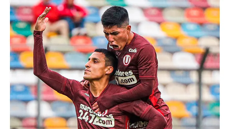 Alex Valera marcó de penal el primer gol del partido.