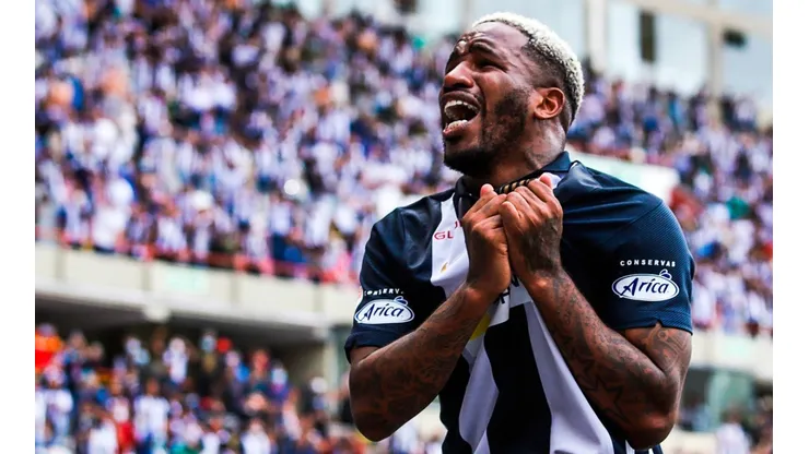 No hay Alianza: Farfán faltó a la práctica luego de ser golpeado por Hurtado. (Foto: Liga de Fútbol Profesional)