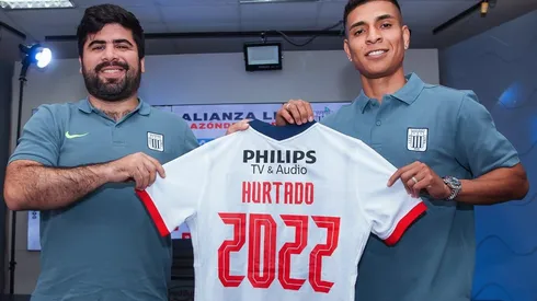 Hurtado con la camiseta íntima