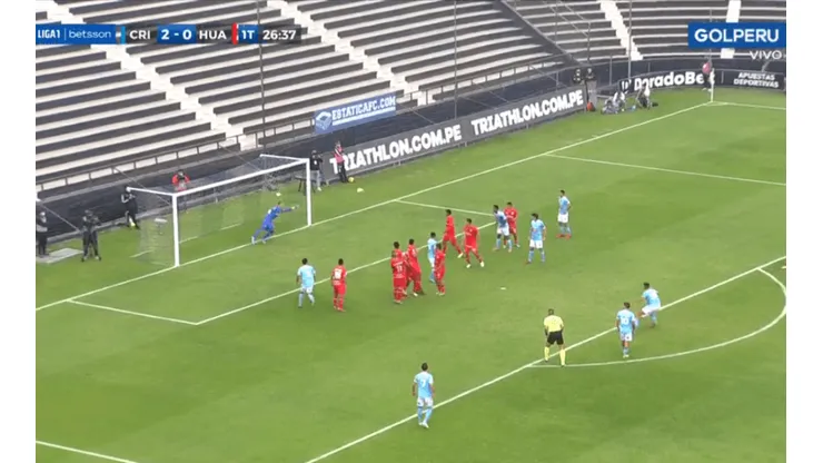Golazo de tiro libre: Martín Távara anotó con sutil pegada │ VIDEO