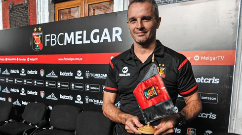 El DT argentino reemplazará a Néstor Lorenzo en la dirección técnica del conjunto arequipeño