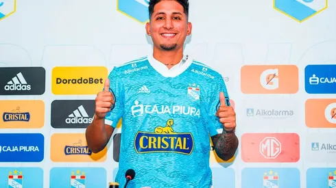 Joffré Escobar fue presentado oficialmente como nuevo delantero de Sporting Cristal. Foto: Sporting Cristal
