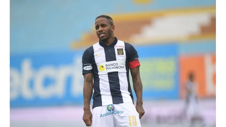 Alianza Lima reveló que Jefferson Farfán fue transparente desde su llegada al club victoriano. Foto: Andina