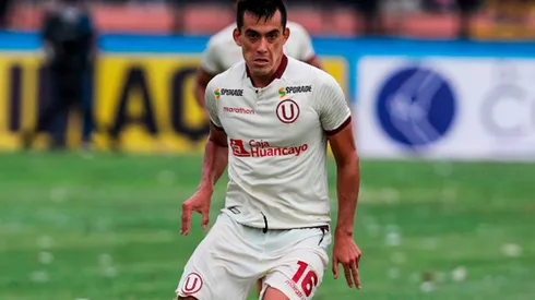 Hinchas de Universitario de Deportes arremeten contra Iván Santillán tras derrota con Sport Huancayo. (Foto: Twitter Universitario de Deportes)