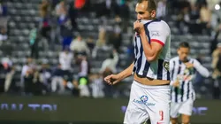 Desde los 12 pasos Hernán Barcos pone en ventaja a Alianza Lima frente a Ayacucho FC. (Foto: Twitter Alianza Lima)