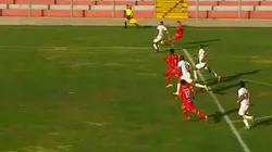 ¡El error de la fecha! Juez de línea anuló un gol lícito a Sport Huancayo. (Foto: Captura de pantalla)