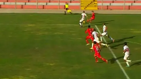 ¡El error de la fecha! Juez de línea anuló un gol lícito a Sport Huancayo. (Foto: Captura de pantalla)