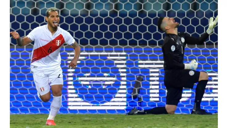 Miguel Trauco es seguido desde Turquía