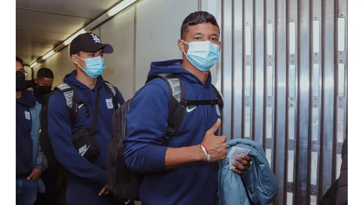 Alianza Lima viajó rumbo a Juliaca para enfrentar este domingo a Deportivo Binacional. Foto: Alianza Lima