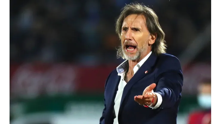 Juan Carlos Oblitas reveló cuál es la fecha límite para saber si Ricardo Gareca sigue o no en la Selección Peruana. (Foto: Getty Images)