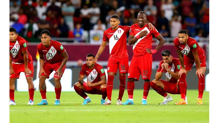 Celebró la clasificación de la Selección Peruana ante Australia, pero terminó siendo la peor mufa del mundo y nos quedamos fuera de Qatar 2022. (Foto: Getty Images)