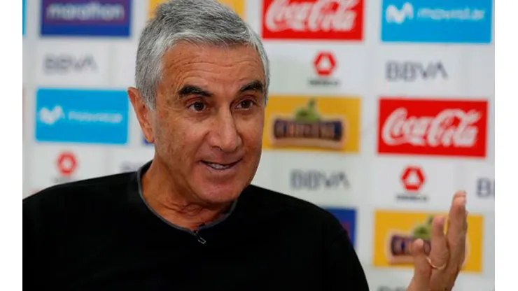 Juan Carlos oblitas dejó en claro antes de viajar a acompañar a la Selección Peruana, que no existe rival fácil. Foto: FPF