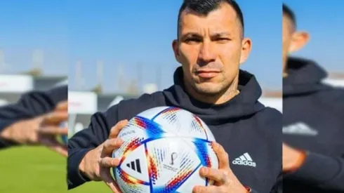 Gary Medel con la pelota del Mundial