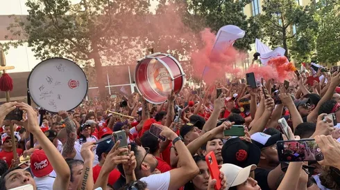 Así fue el banderazo de los hinchas de la Selección Peruana previo al amistoso ante Nueva Zelanda. Foto: El Comercio