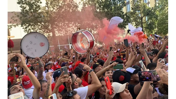 Así fue el banderazo de los hinchas de la Selección Peruana previo al amistoso ante Nueva Zelanda. Foto: El Comercio