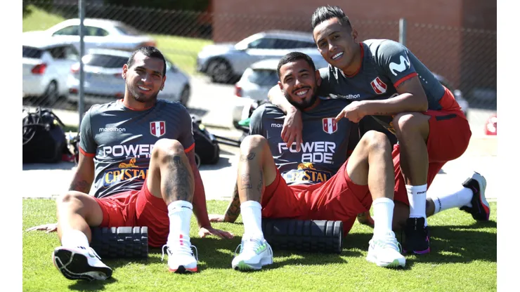 Selección Peruana tuvo su primer entrenamiento con plantel completo en Barcelona