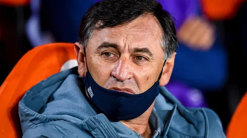 Carlos Bustos se mantiene firme en el cargo