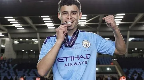 Robertson con la camiseta del City