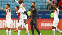 Aldo Corzo cree que Advíncula llegará al repechaje