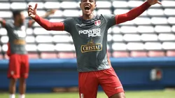 Wilder Cartagena ya entrena en Barcelona junto a Renato Tapia. Foto: Andina