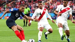 Mbappé jugando contra Perú en Rusia 2018