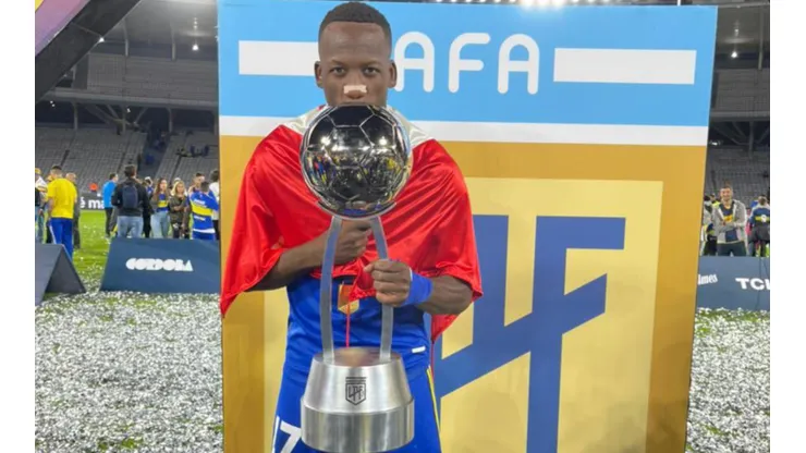 Luis Advíncula y su alegría por el campeonato: "¡Qué lindo es todo esto! ¡Vamos, Boca!"