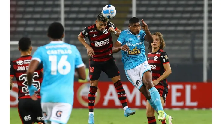 Cristal visita a Flamengo en Río