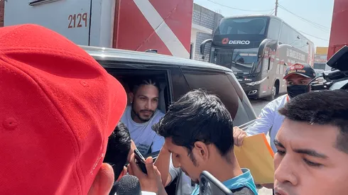Paolo Guerrero aseguró que se siente bien de la rodilla, pero que no sabe si lo incluirán en la lista de convocados. Foto: Eduardo Combe