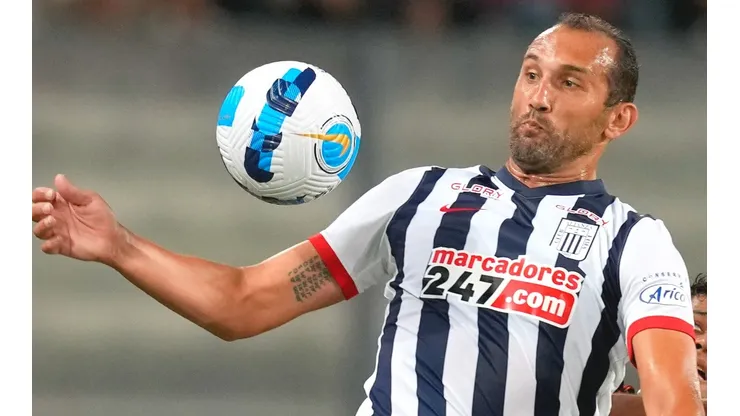 Hernán Barcos, delantero de Alianza Lima. (Foto: Getty Images)