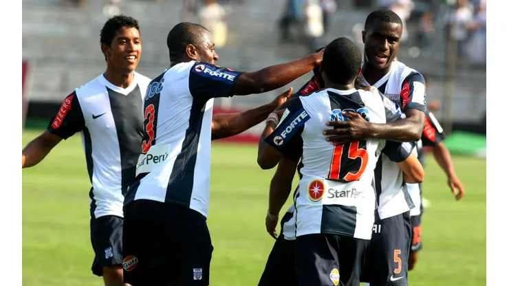 Alianza Lima en el 2010. (Foto: Twitter Alianza Lima)