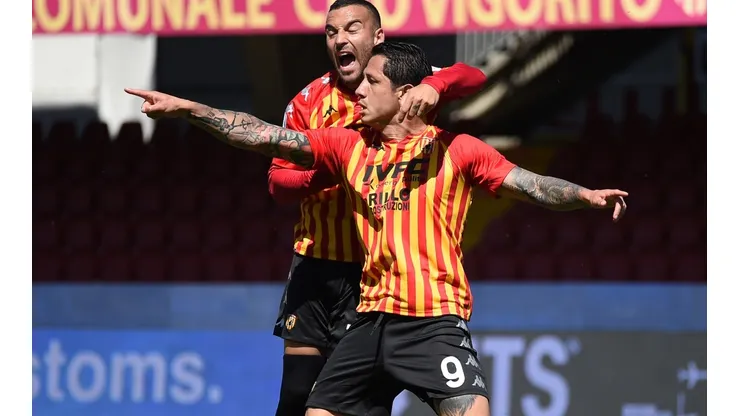 Gianluca Lapadula le dio la clasificación a Benevento a las semifinales de ascenso de la Serie B. Foto:
