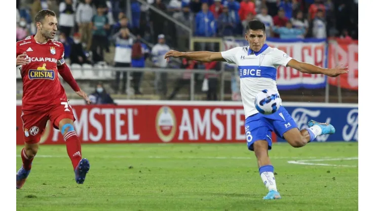 Llegas golpeados: Universidad Católica recibió sanción antes de enfrentar a Sporting Cristal