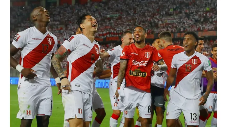 Selección Peruana luego de vencer a Paraguay por las Eliminatorias Sudamericanas. (Foto: Getty Images)