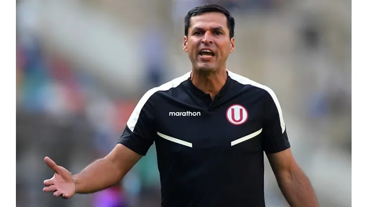 Jorge Araujo, entrenador de Universitario de Deportes. (Foto: Twitter Universitario de Deportes)