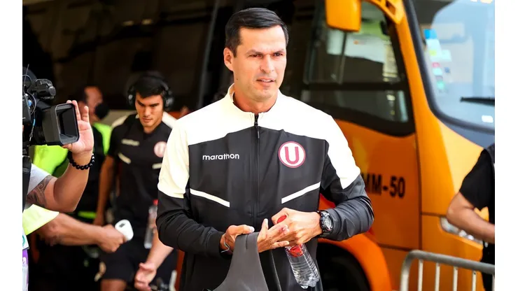 Jorge Araujo, entrenador de Universitario de Deportes. (Foto: Twitter Universitario de Deportes)