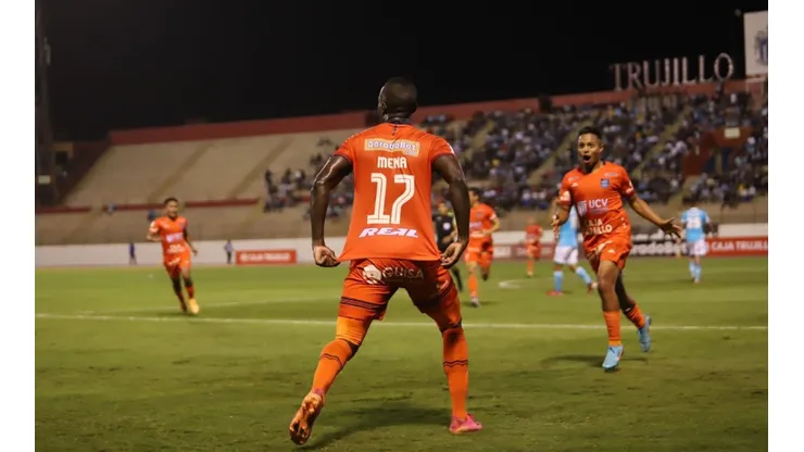 César Vallejo venció 2-0 a Sporting Cristal con dos jugadores menos. Foto: Liga de Fútbol Profesional