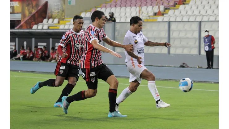 Ayacucho FC cayó 3-2 en su debut de la Conmebol Sudamericana a manos de Sao Paulo. Foto: Ayacucho FC