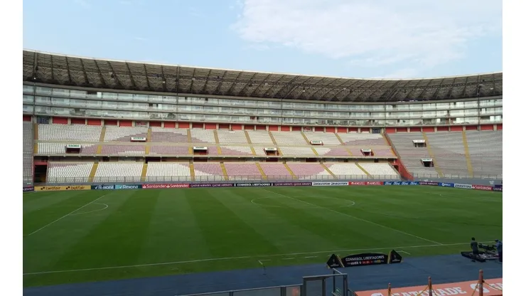 Duelo entre Sporting Cristal y Flamengo es suspendido por el IPD. Foto: Bolavip