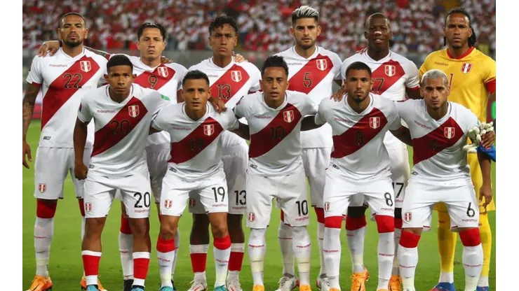 Fue figura ante Paraguay y a las horas fue a visitar al club de sus amores en Perú