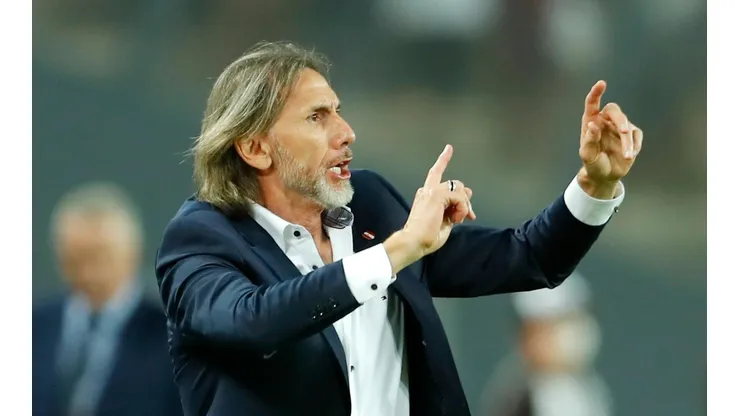 Ricardo Gareca ya organiza la preparación de cara al repechaje de Qatar 2022. Foto: Getty