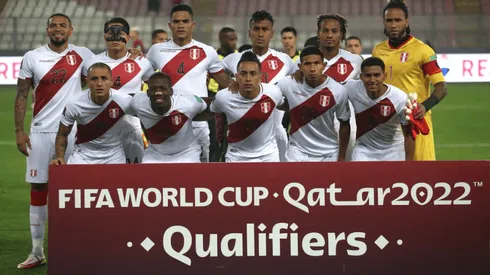 ¿Cuál es el porcentaje de victorias como local de Perú en el formato Eliminatorias Sudamericanas?