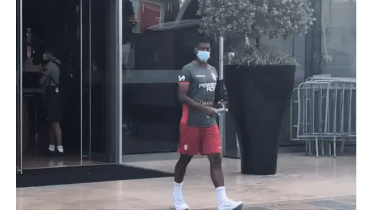 Buena noticia: Selección Peruana recuperó a Miguel Araujo tras superar el COVID-19