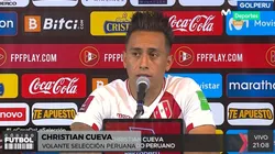 Christian Cueva y su molestia tras el gol no cobrado por el árbitro Anderson Daronco. Foto: Movistar