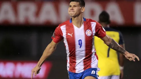 Robert Morales será baja ante la Selección Peruana en la última fecha de las Eliminatorias. Foto: Albirroja