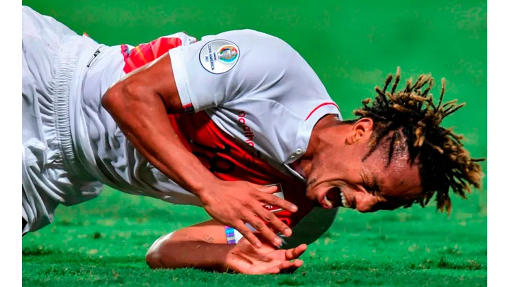 André Carrillo y su situación tras su lesión sufrida ante Uruguay en Montevideo. Foto: Depor