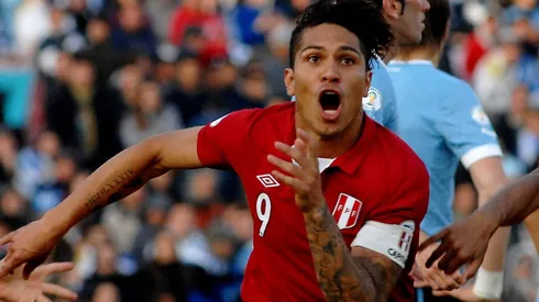 La Selección Peruana enfrentando a Uruguay en Montevideo. (Foto: Getty Images)
